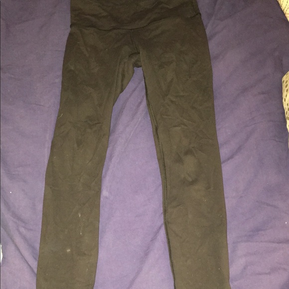 Lulu Lemon Athletic Leggings - Picture 2 of 3